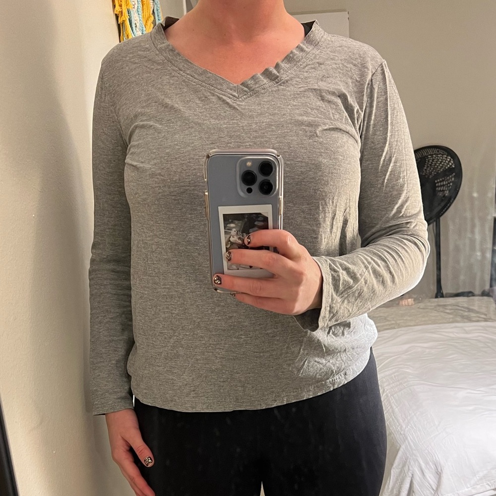 Gray long sleeve shirt
